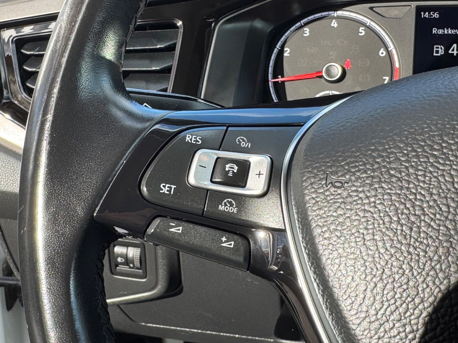 Hvid VW Polo fra 2020