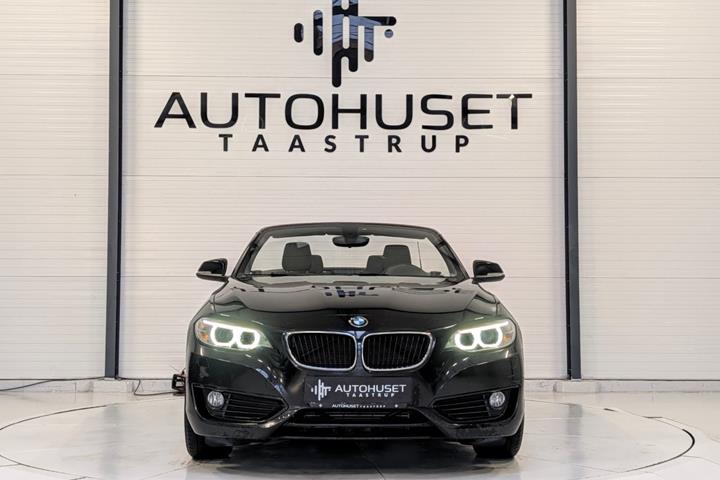Sort BMW 220i fra 2016