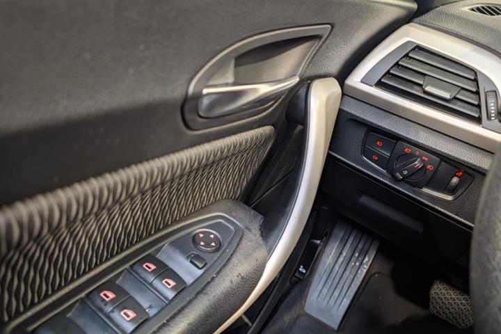 Sort BMW 220i fra 2016