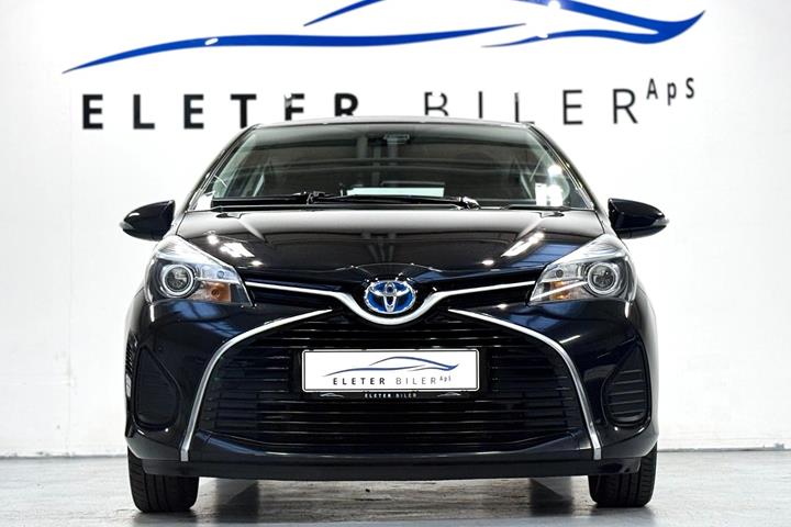 Sort Toyota Yaris fra 2015
