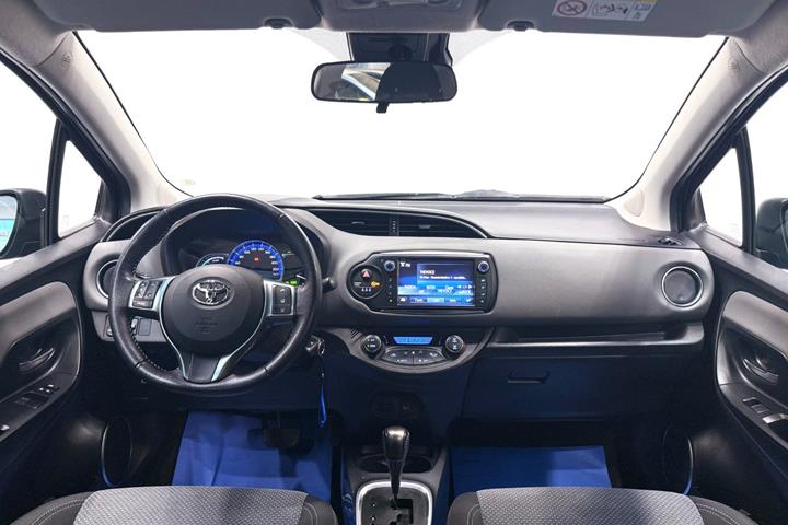 Sort Toyota Yaris fra 2015