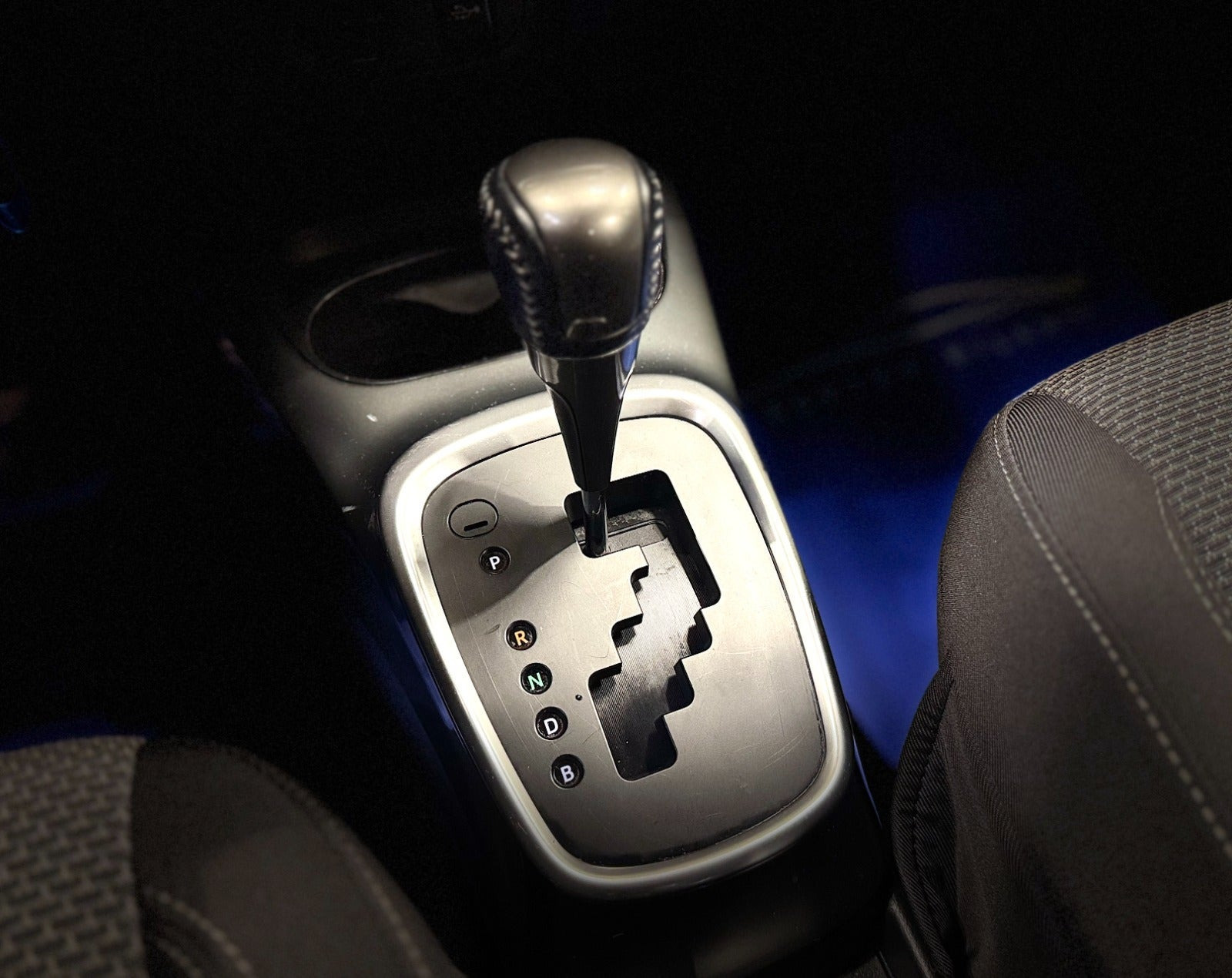 Sort Toyota Yaris fra 2015