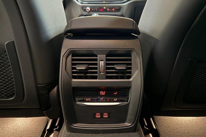 Hvid BMW i4 fra 2022