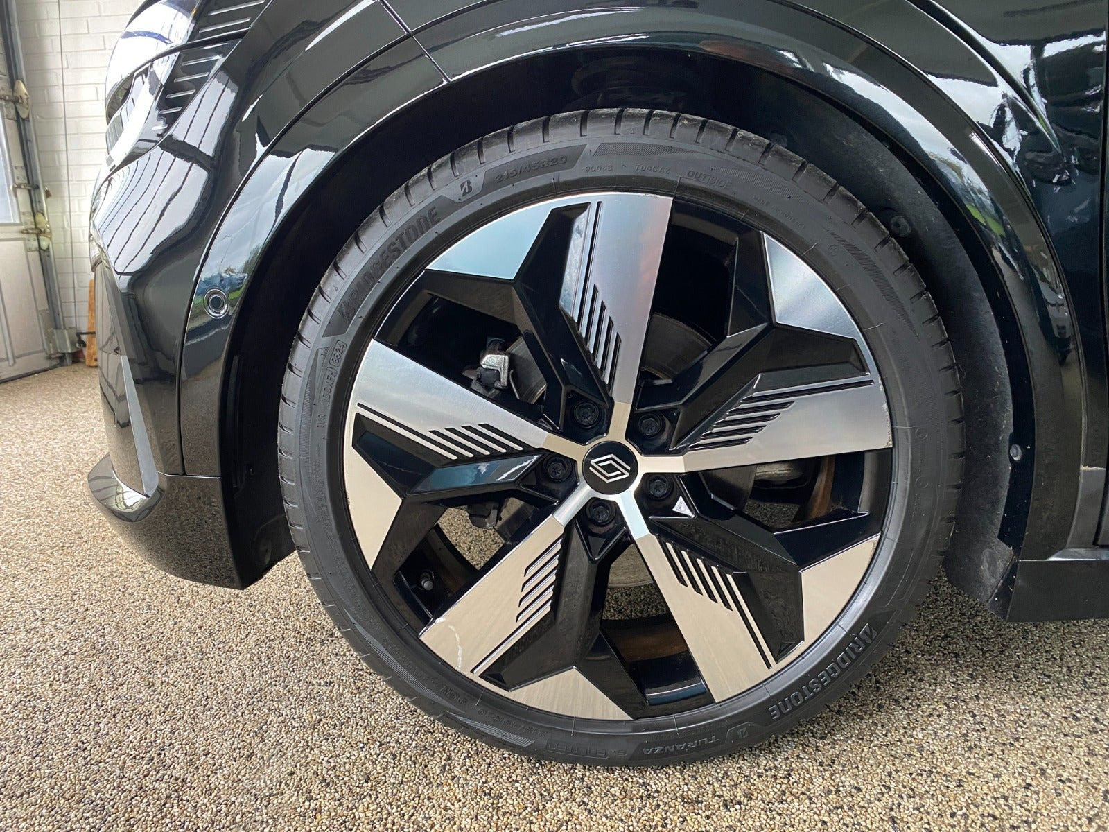 Sort Renault Megane E-Tech fra 2022