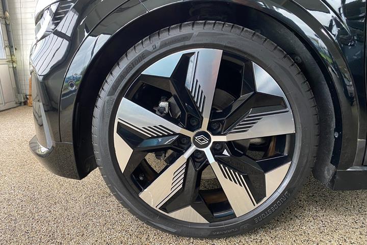 Sort Renault Megane E-Tech fra 2022