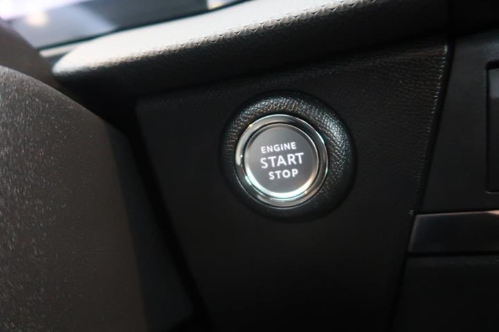 Blå Opel Astra-e fra 2024