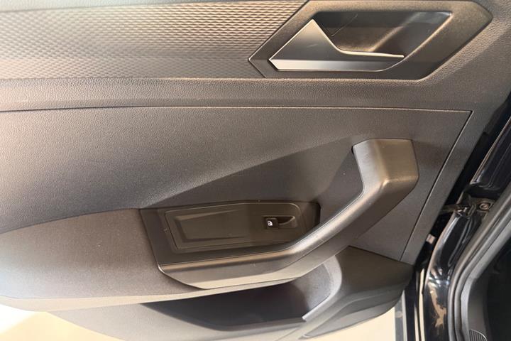 Sort VW T-Roc fra 2018