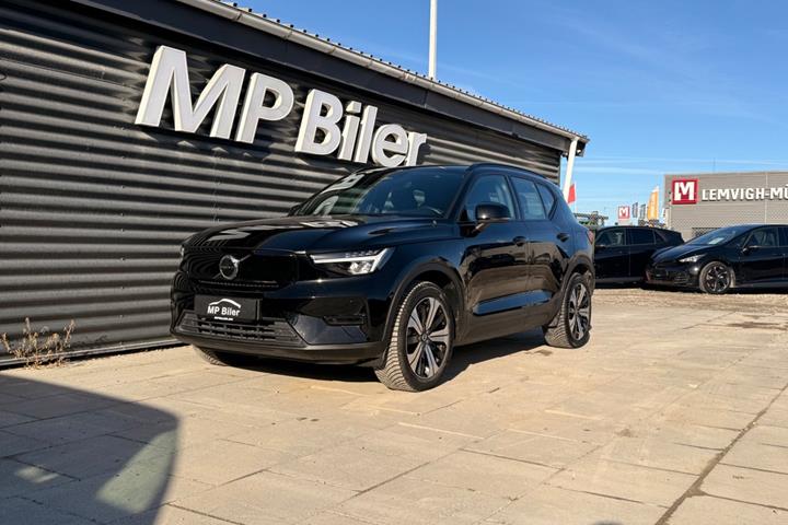 Sort Volvo XC40 fra 2023