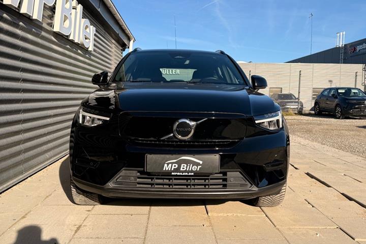 Sort Volvo XC40 fra 2023