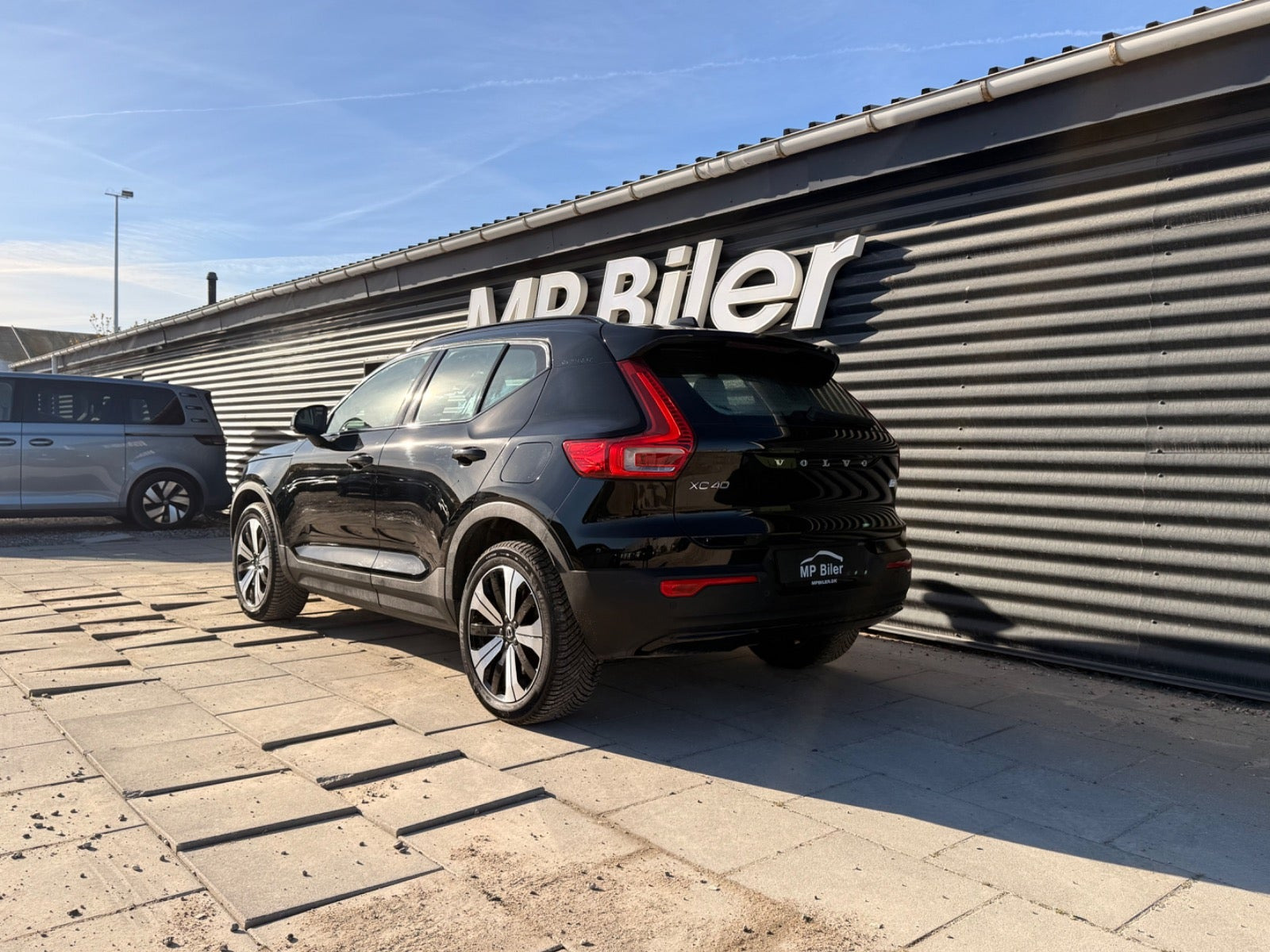 Sort Volvo XC40 fra 2023