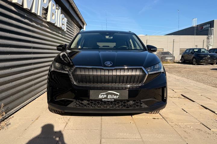 Sort Skoda Enyaq fra 2024