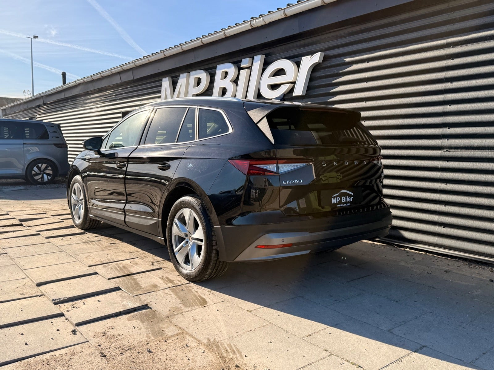 Sort Skoda Enyaq fra 2024