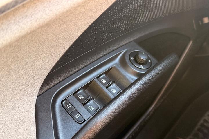 Sort Skoda Enyaq fra 2024