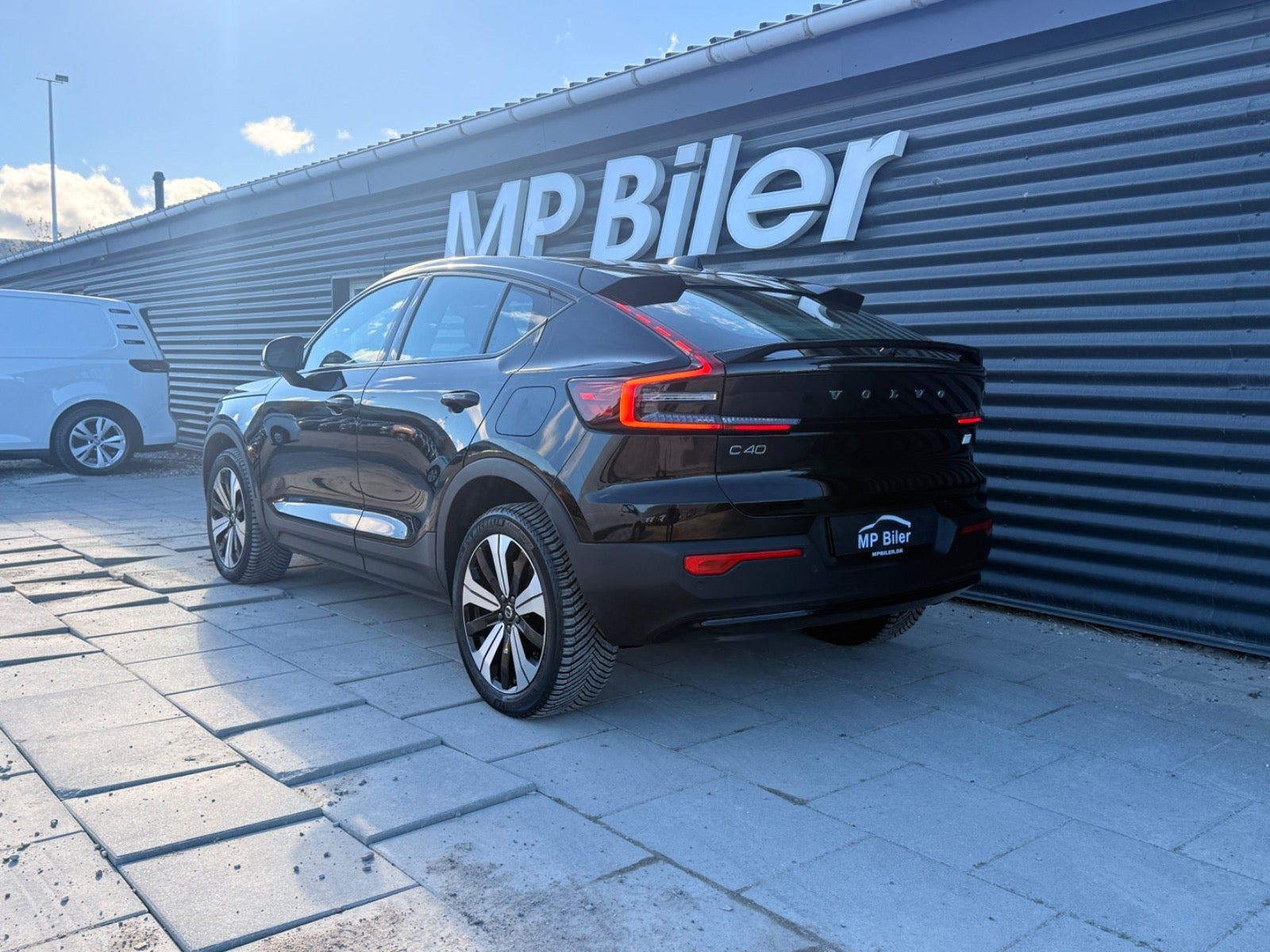 Sort Volvo C40 fra 2023