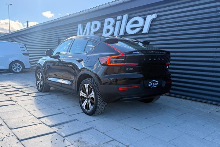 Sort Volvo C40 fra 2023
