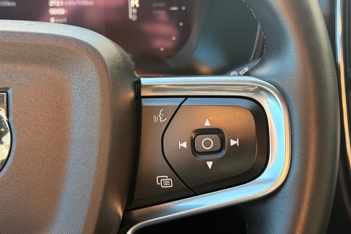 Blå Volvo C40 fra 2022
