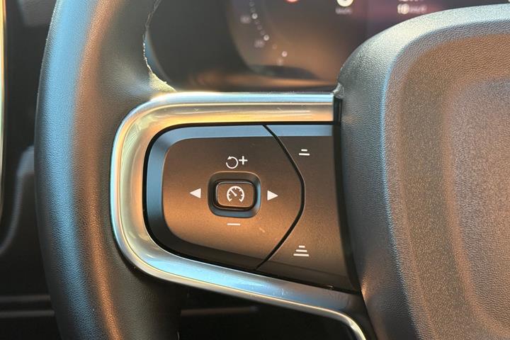 Blå Volvo C40 fra 2022