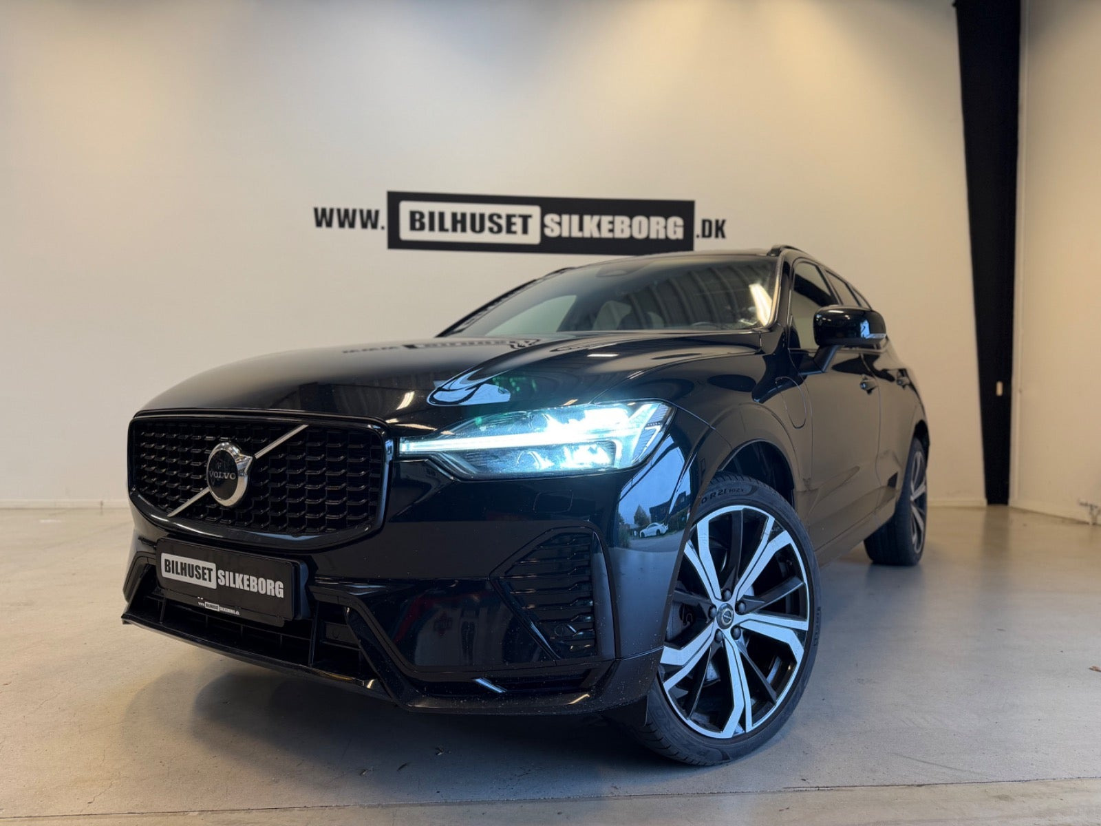 Sort Volvo XC60 fra 2022