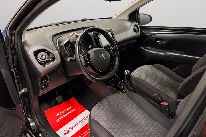 Sort Peugeot 108 fra 2020