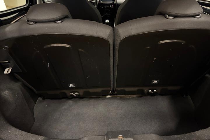 Sort Peugeot 108 fra 2020
