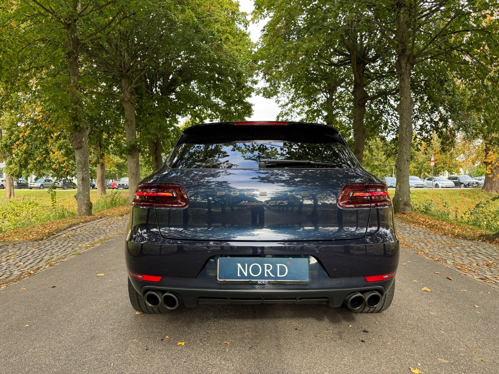 Grøn Porsche Macan GTS fra 2017