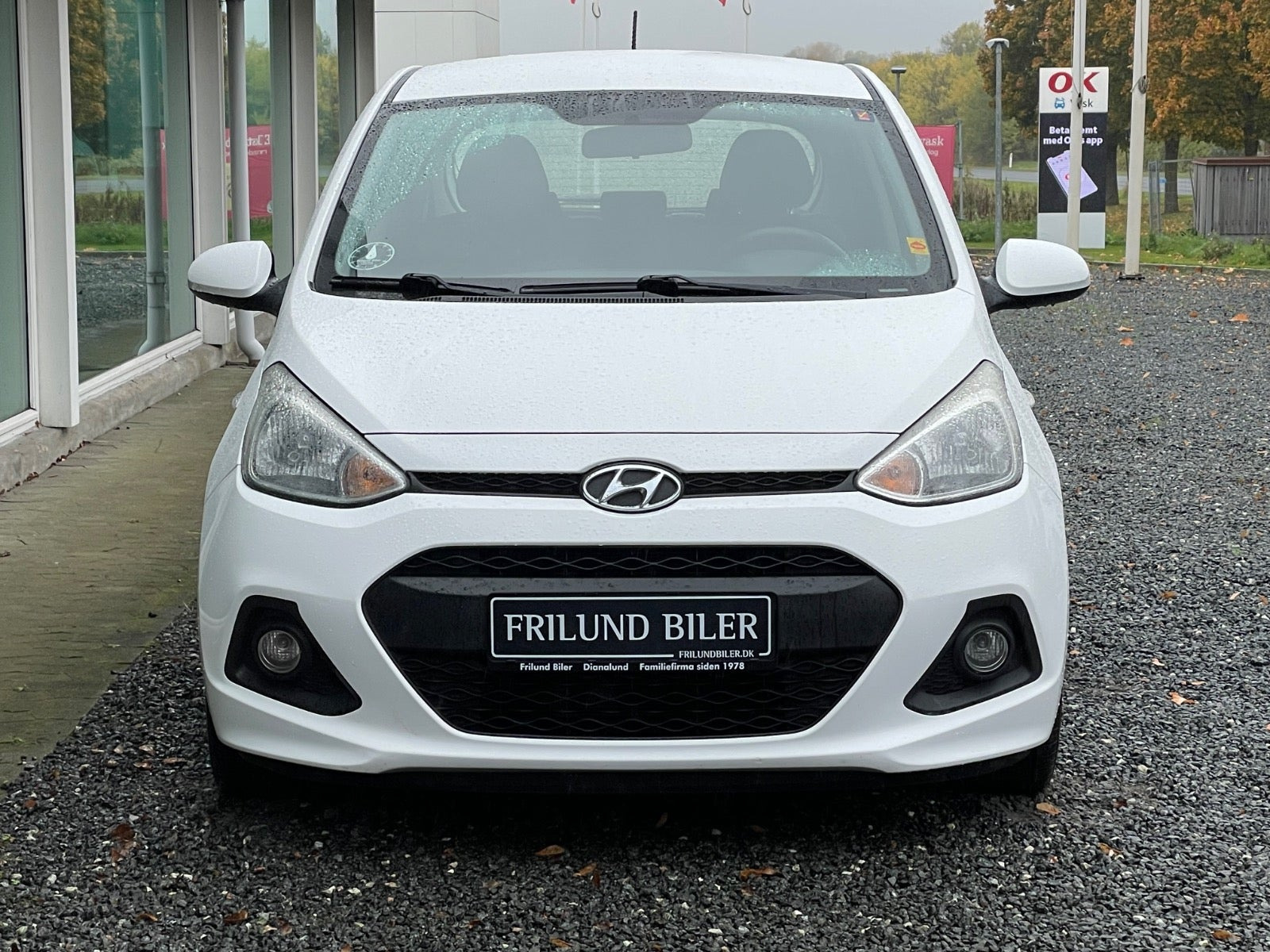 Hvid Hyundai i10 fra 2015