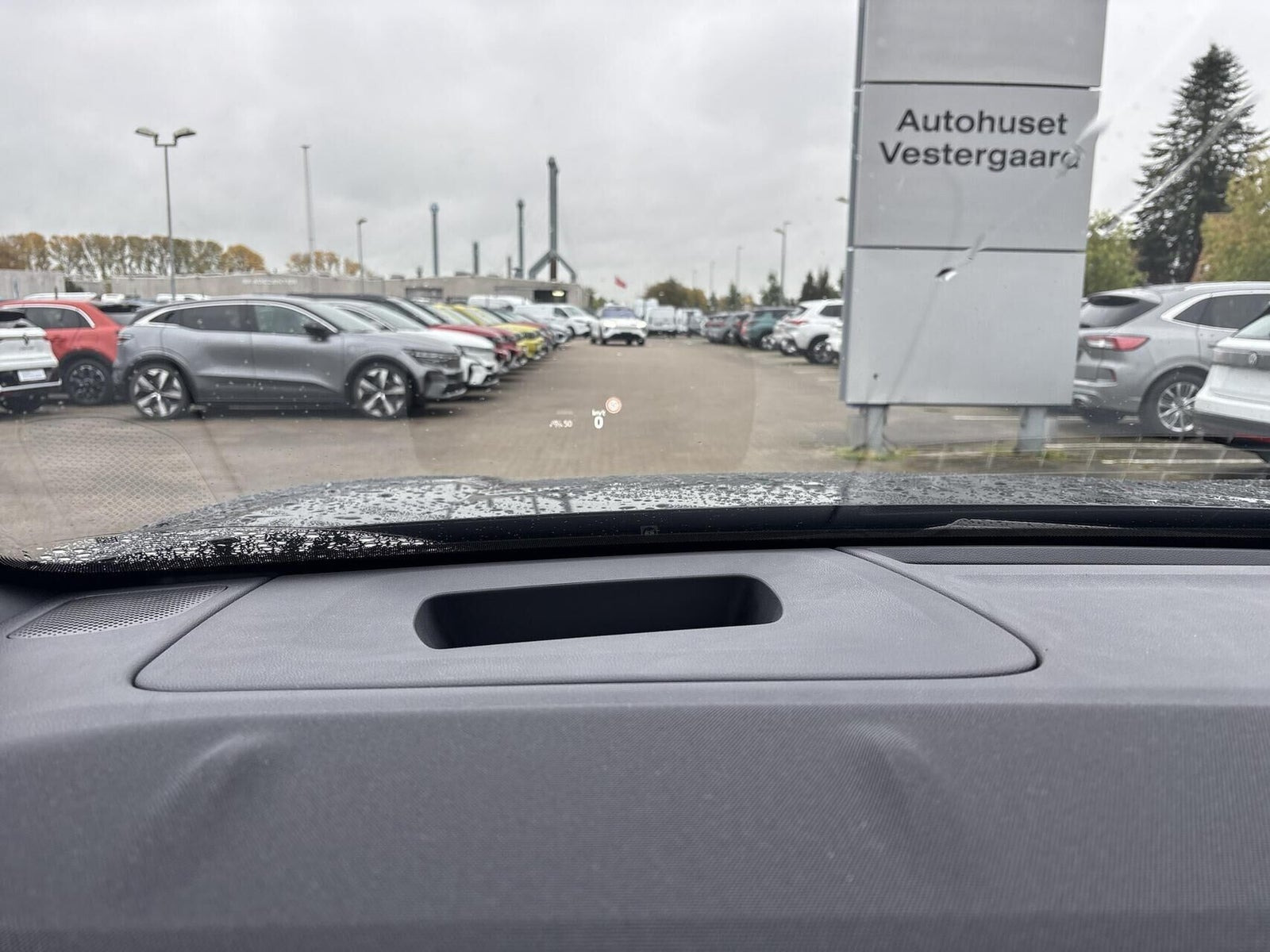Sort Ford Capri fra 2025