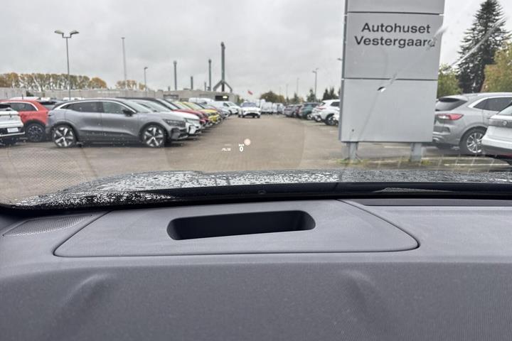 Sort Ford Capri fra 2025