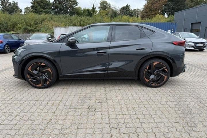 Grå Cupra Tavascan fra 2025