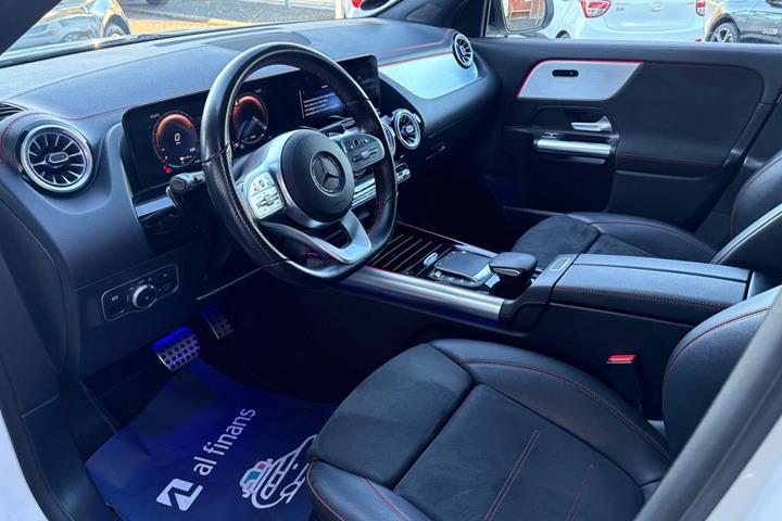 Hvid Mercedes EQA250 fra 2022