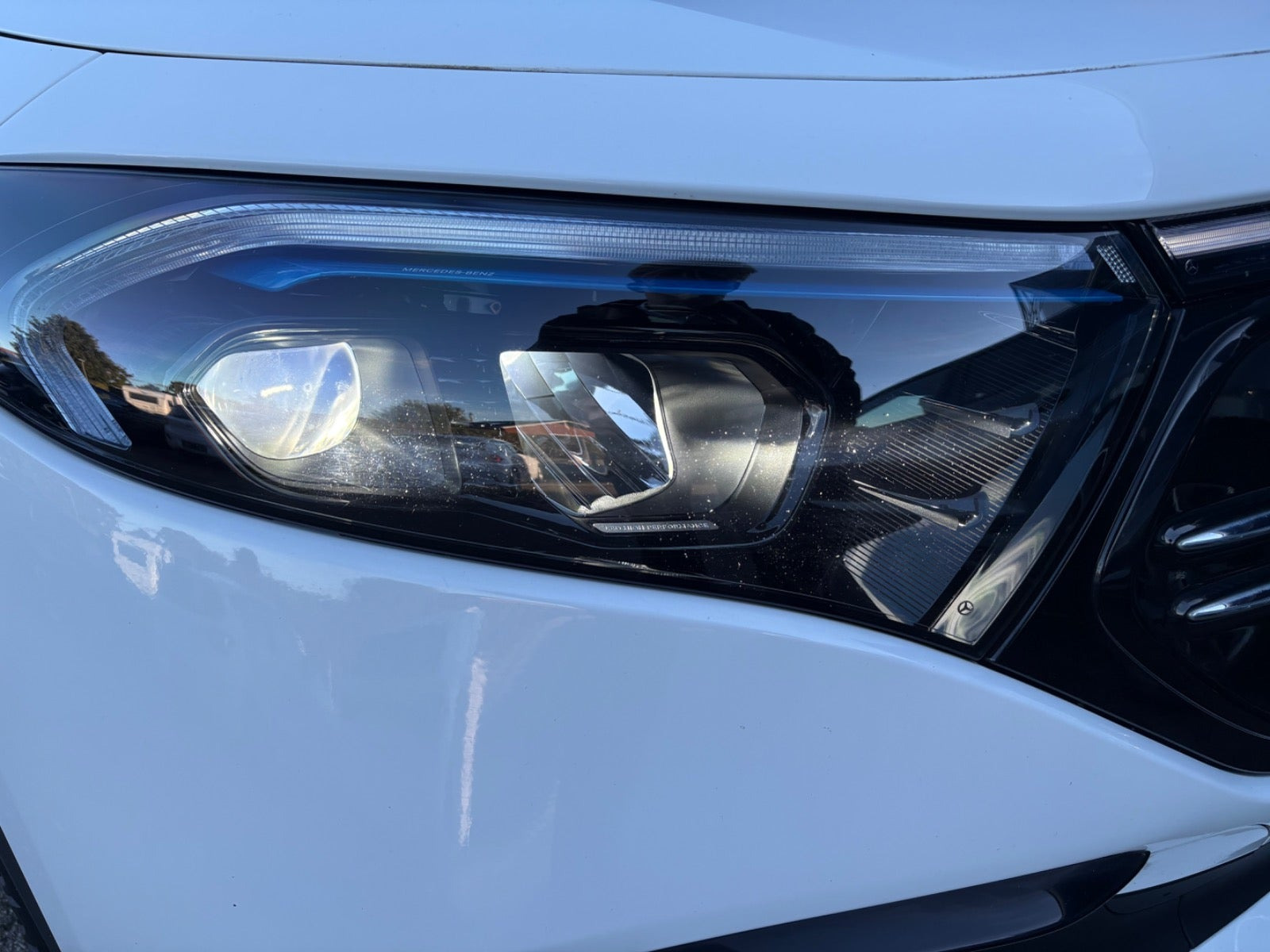 Hvid Mercedes EQA250 fra 2022