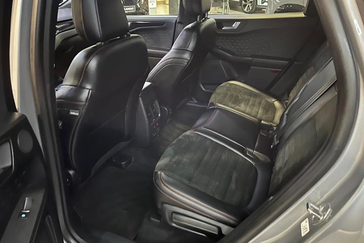 Sølv Ford Kuga fra 2020