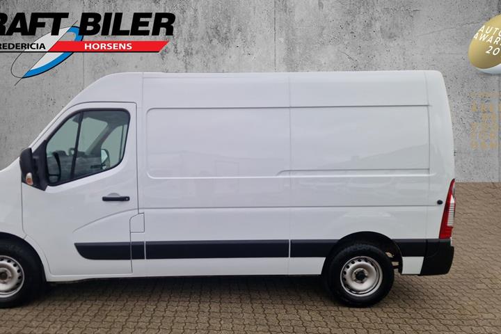 Hvid Nissan Interstar fra 2022