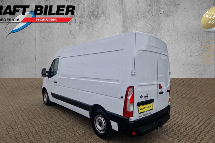Hvid Nissan Interstar fra 2022