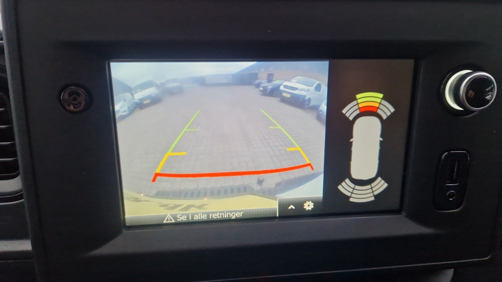 Hvid Nissan Interstar fra 2022