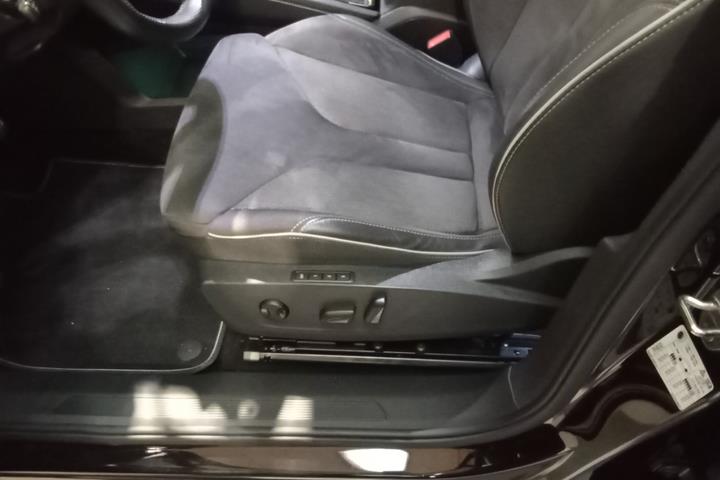 Sort Skoda Enyaq fra 2023