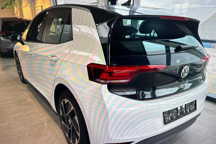 Hvid VW ID.3 fra 2024