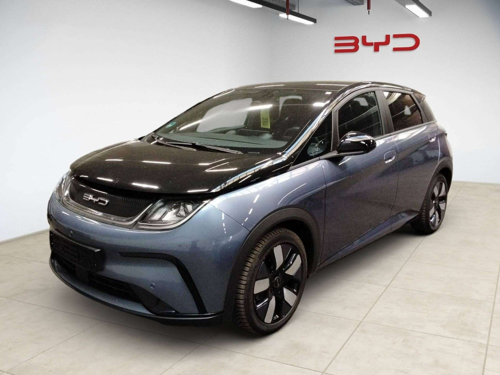 Grå BYD Dolphin fra 2025