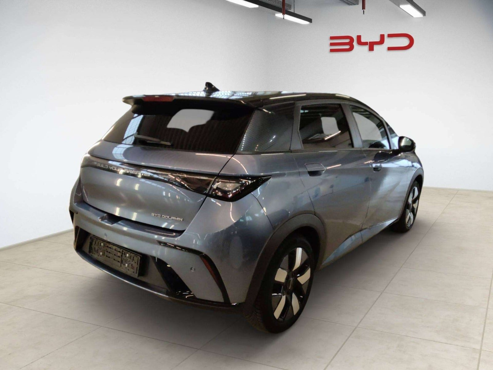 Grå BYD Dolphin fra 2025