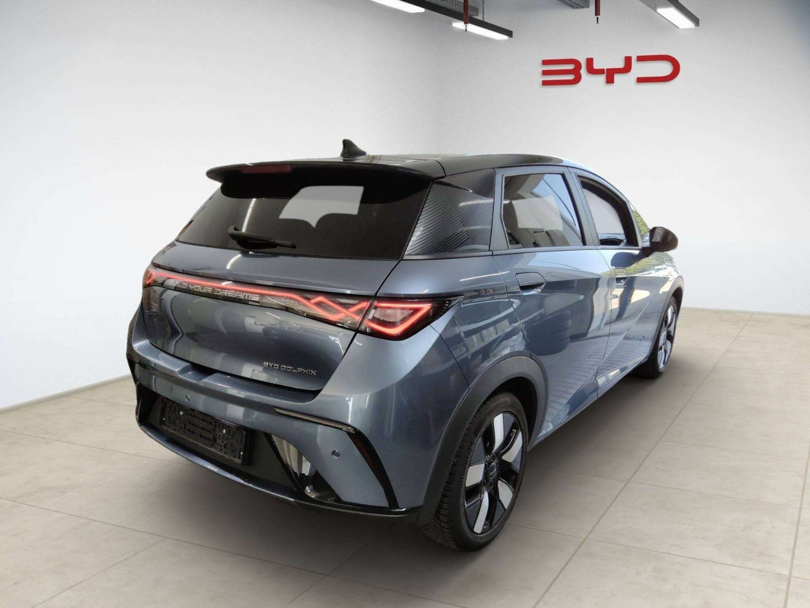 Grå BYD Dolphin fra 2025