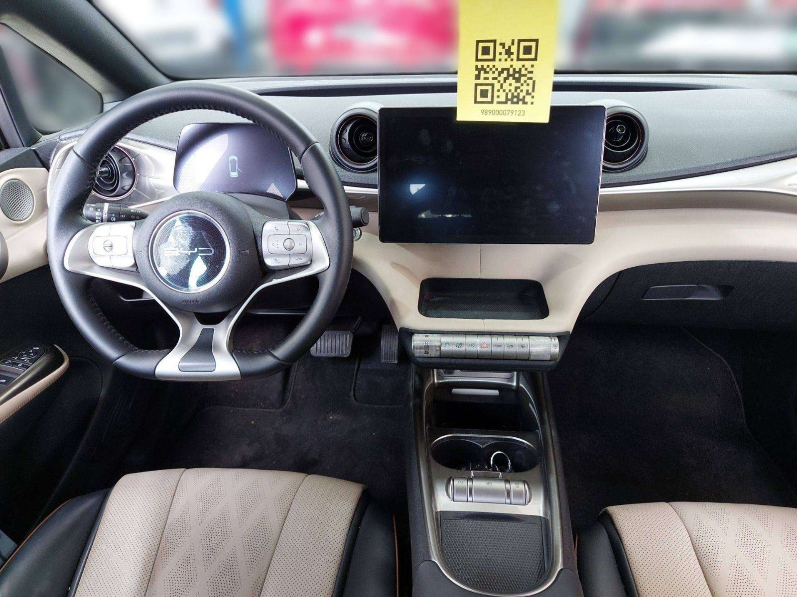 Hvid BYD Dolphin fra 2025