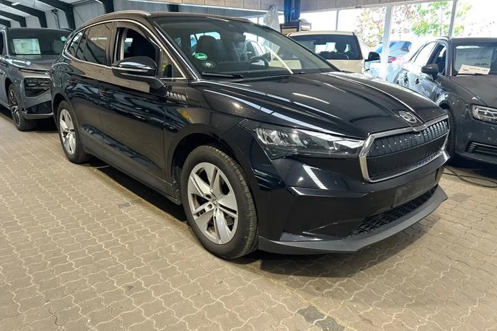Sort Skoda Enyaq fra 2022