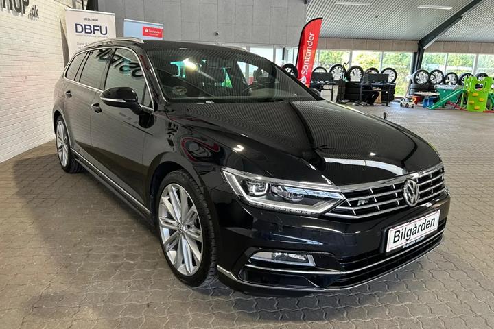 Sort VW Passat fra 2019