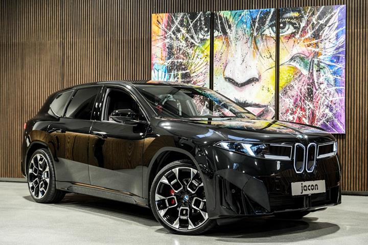 Sort BMW iX3 fra 2026