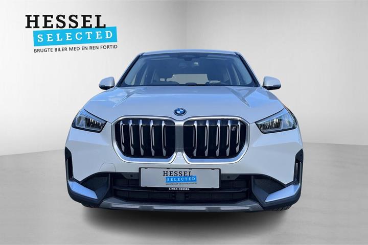 Hvid BMW iX1 fra 2023