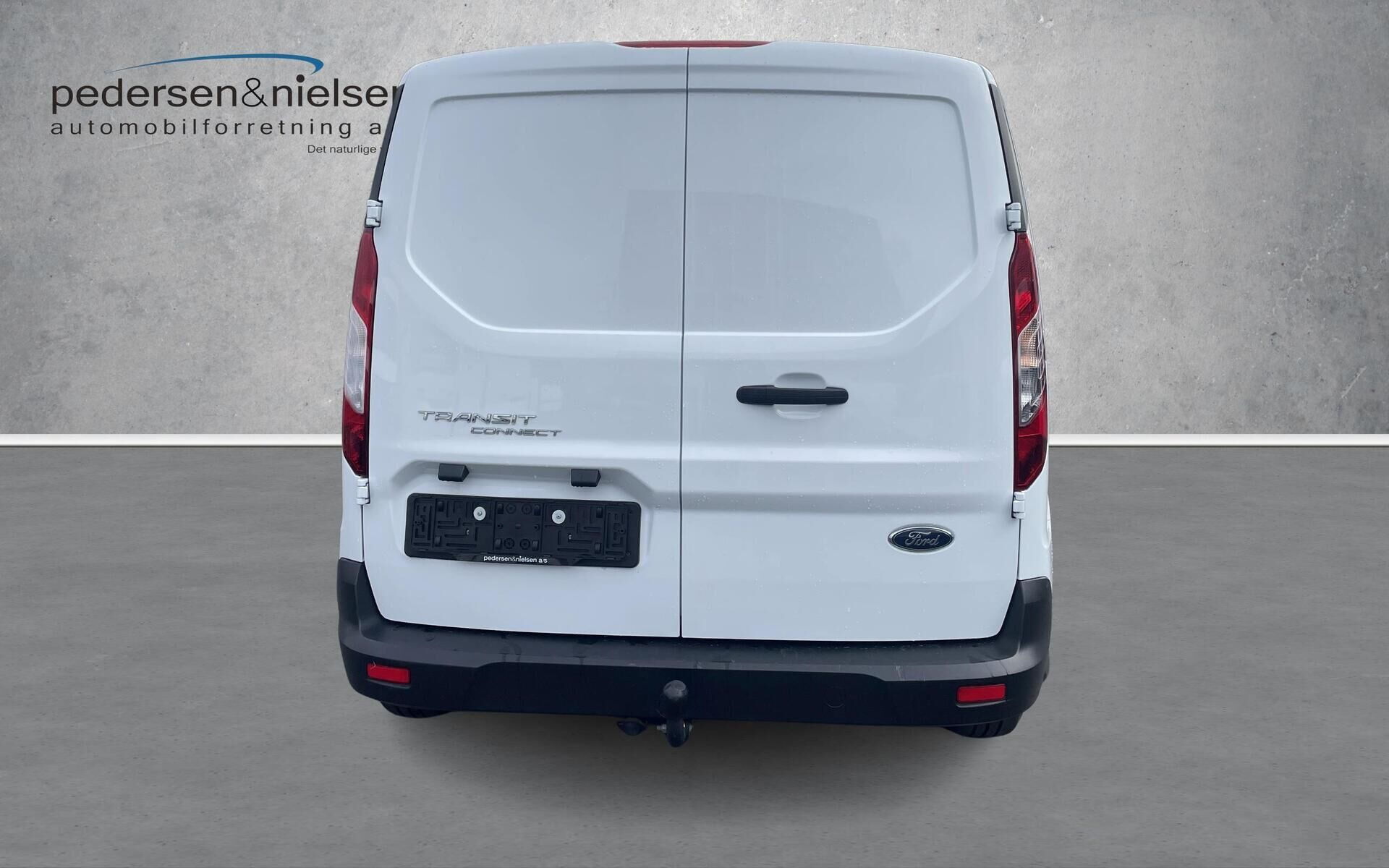 Hvid Ford Transit Connect fra 2023