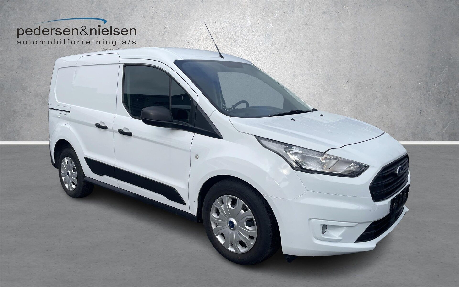 Hvid Ford Transit Connect fra 2023