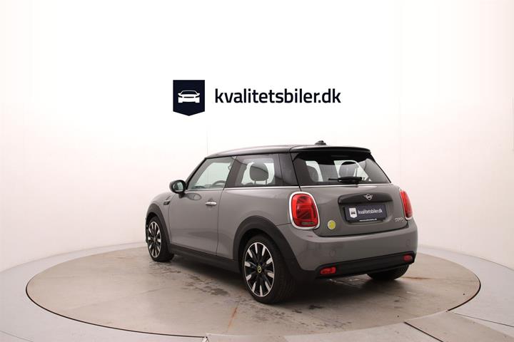 Grå Mini Cooper fra 2022