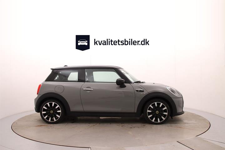 Grå Mini Cooper fra 2022