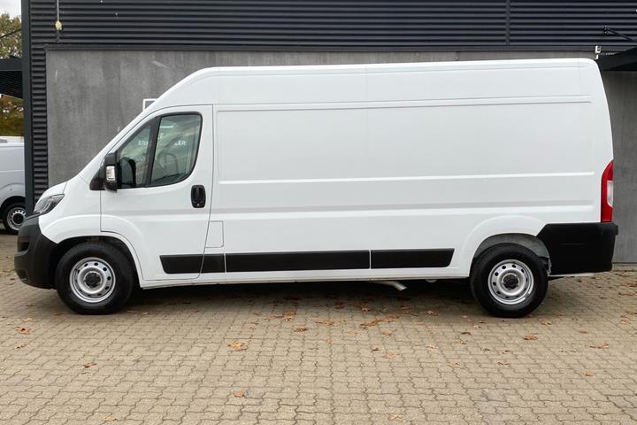 Hvid Fiat Ducato fra 2023